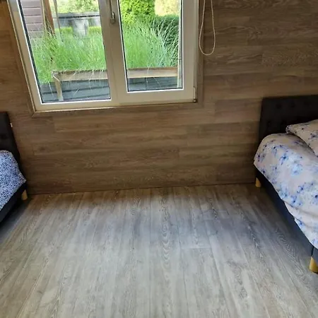Chalet Met Hottub Lanaken Exterior foto