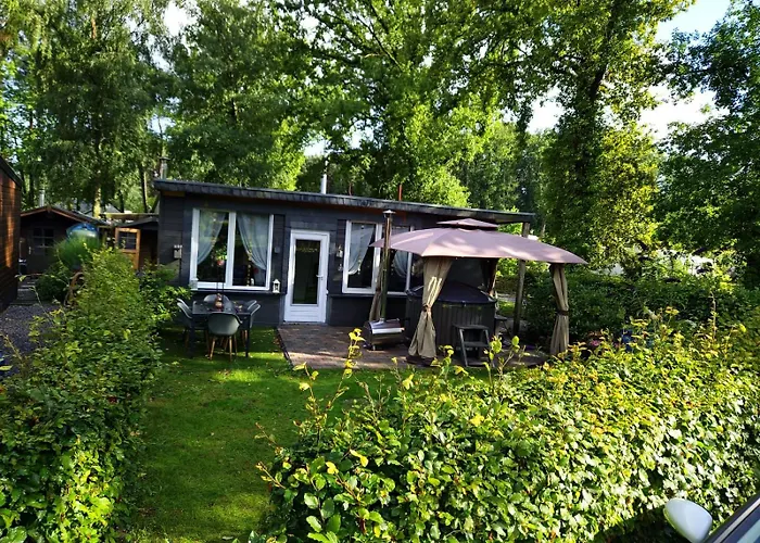 Chalet Met Hottub