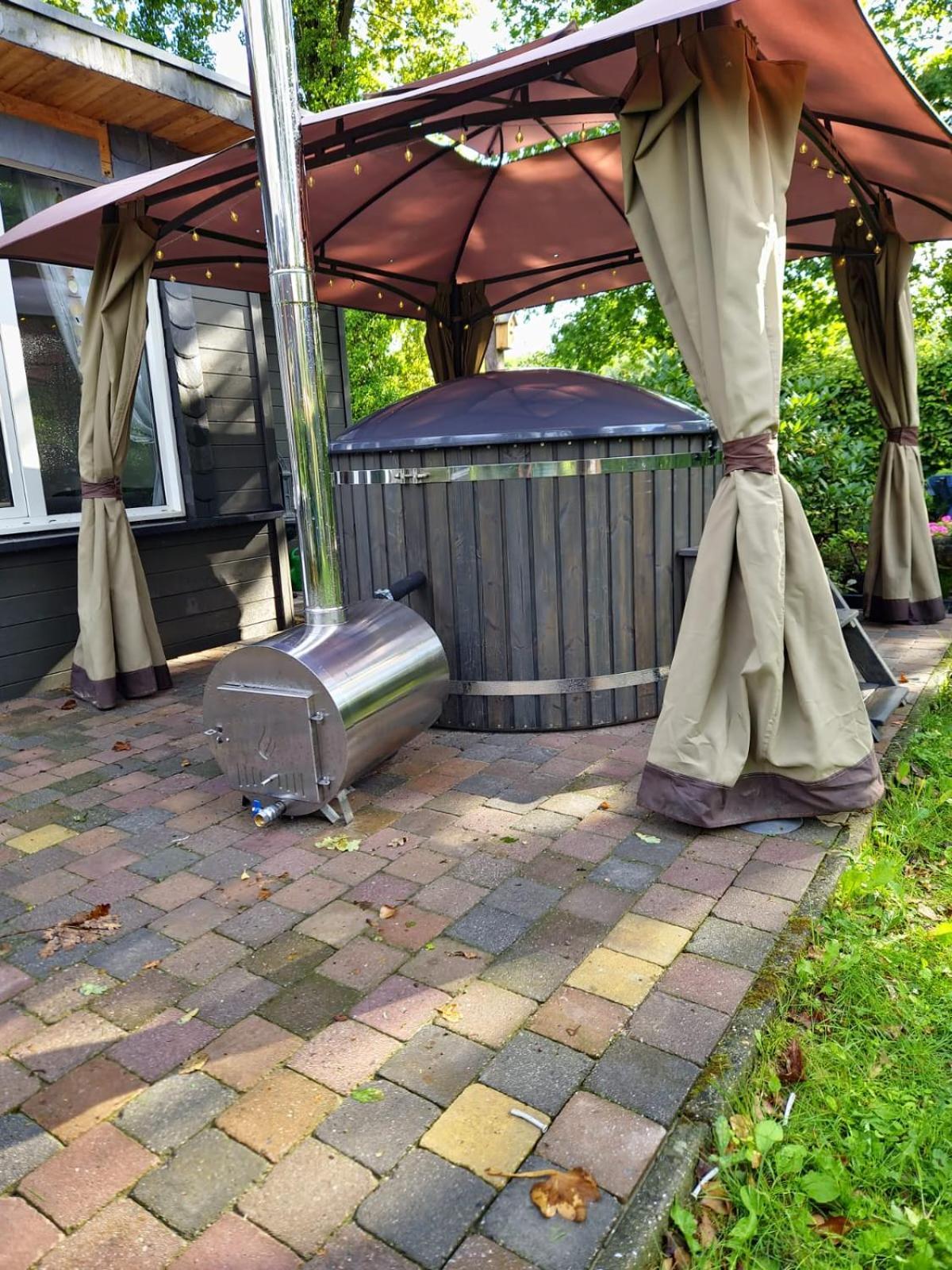 Met Hottub Chalet Lanaken